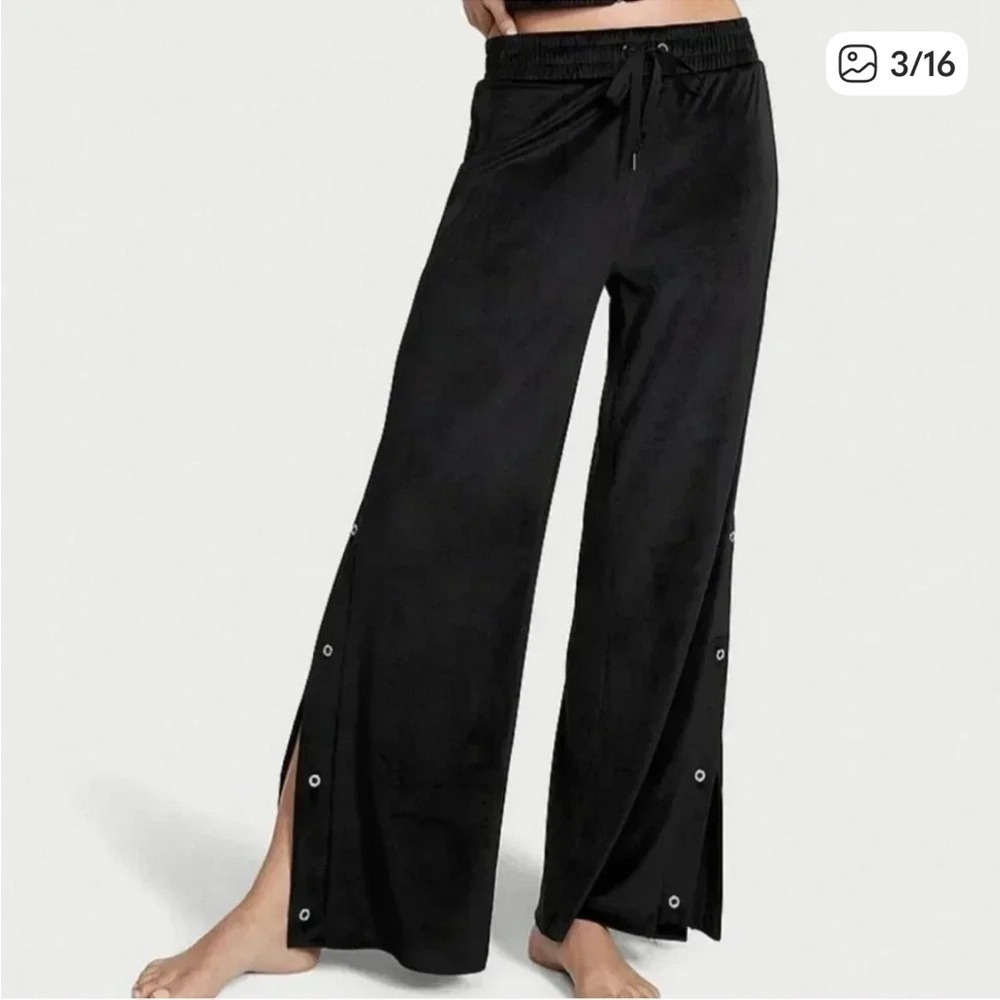NWT! Victoria's Secret Lux Diamante Velour Snap Wide Leg Pants size small
